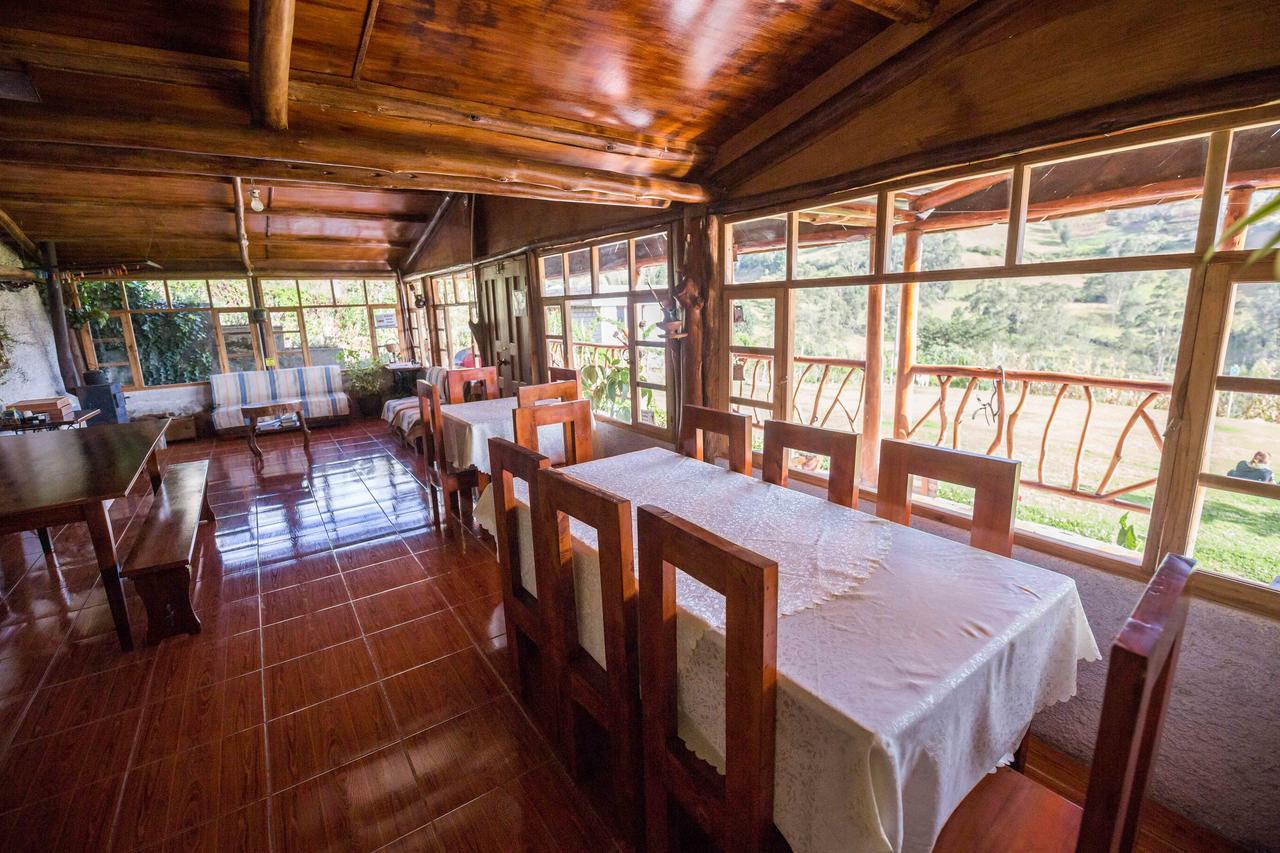 Hostal Taita Cristobal Isinlivi Exterior foto